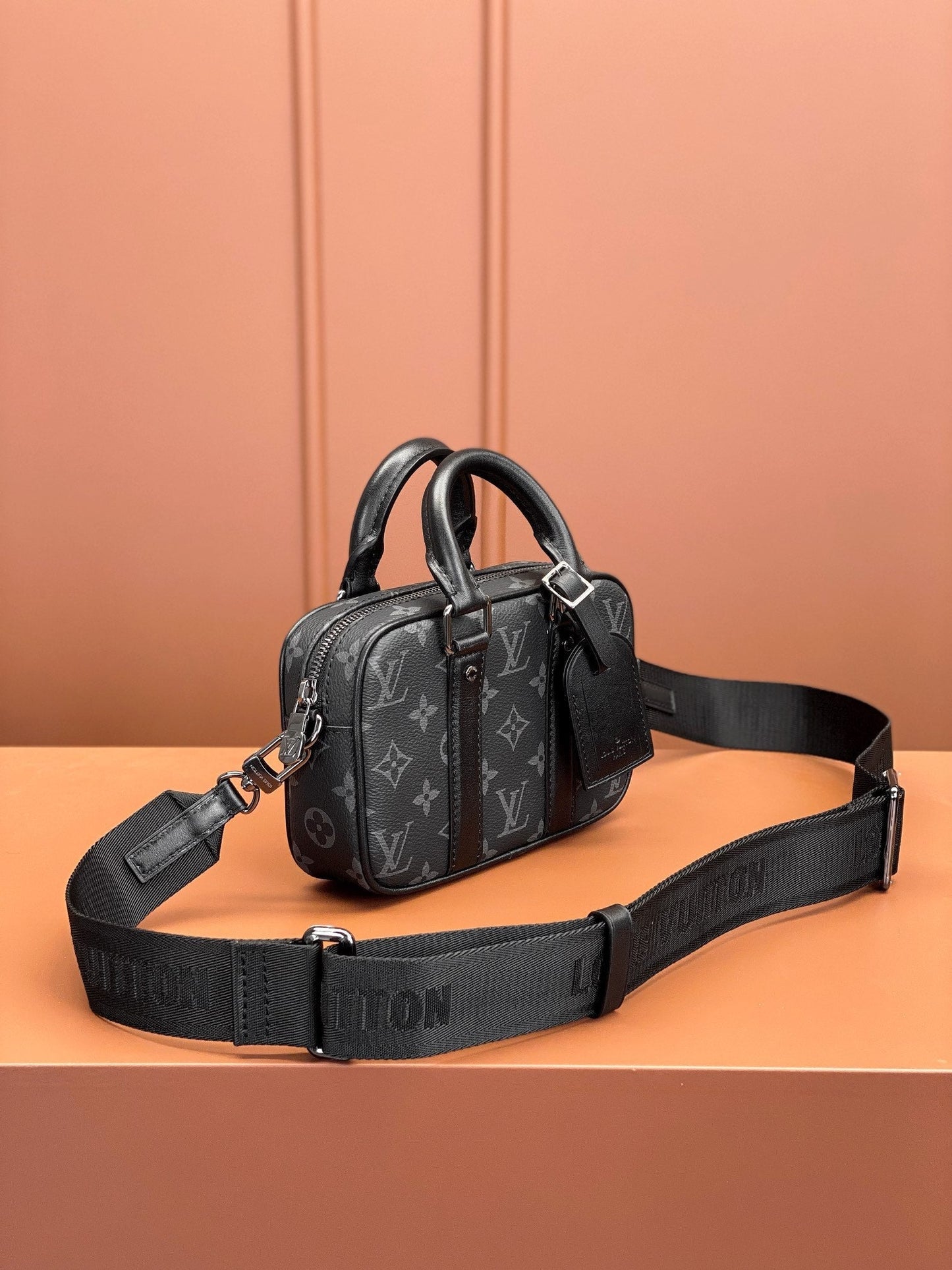 [Luxe]0528 Nano Porte Documents Voyage Monogram Eclipse