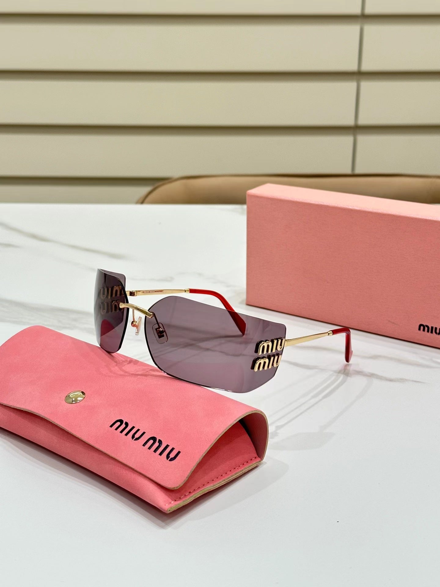 [Luxe]Amber Frame Retro Sunglasses-With Gift Box