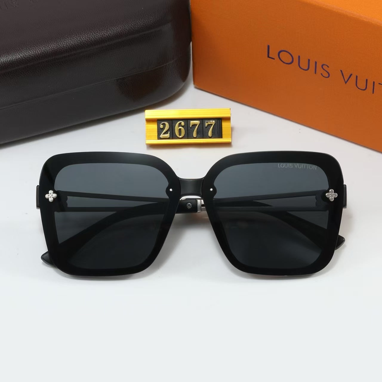 [Luxe]Classic And Stylish Large Frame Sunglasses-With Gift Box