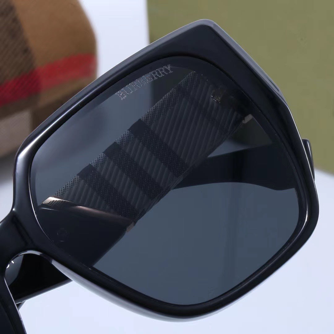 [Luxe]Classic Checkered Frame Sunglasses-With Gift Box