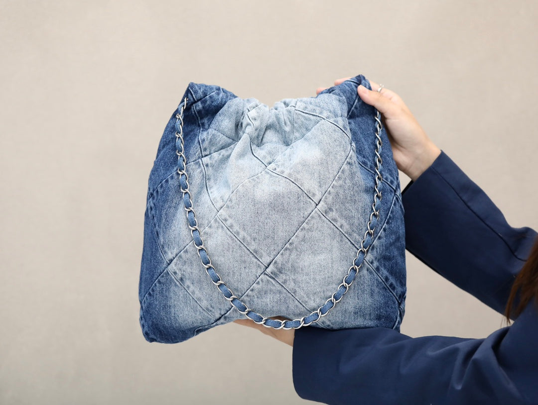 [Luxe]0528 Handbag Washed Denim & Silver-Tone Metal Light