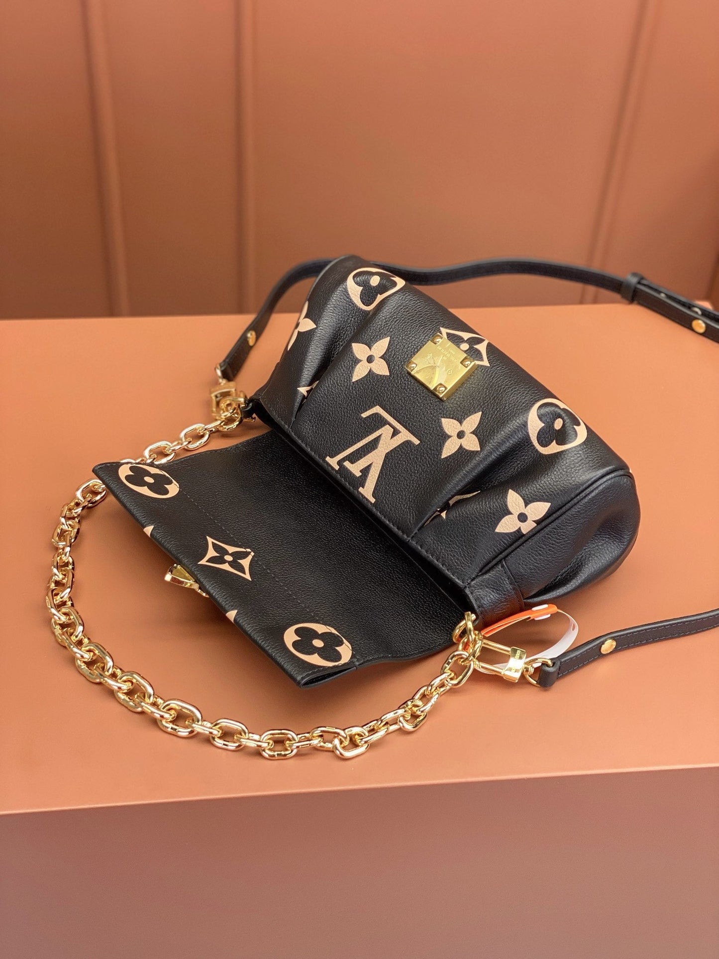 [Luxe]0528 Favorite Bicolour Monogram Empreinte Leather