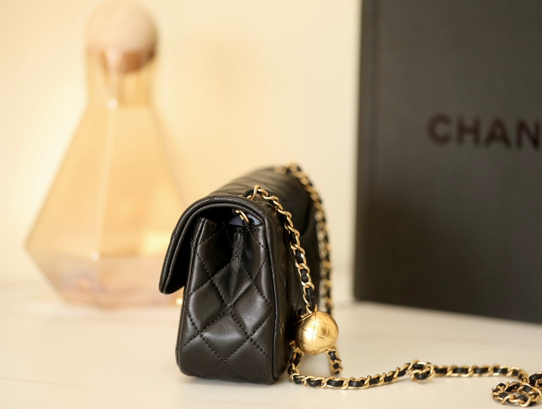 [Luxe]0528 Mini Rectangular Pearl Crush Quilted Black Lambskin Gold Hardware