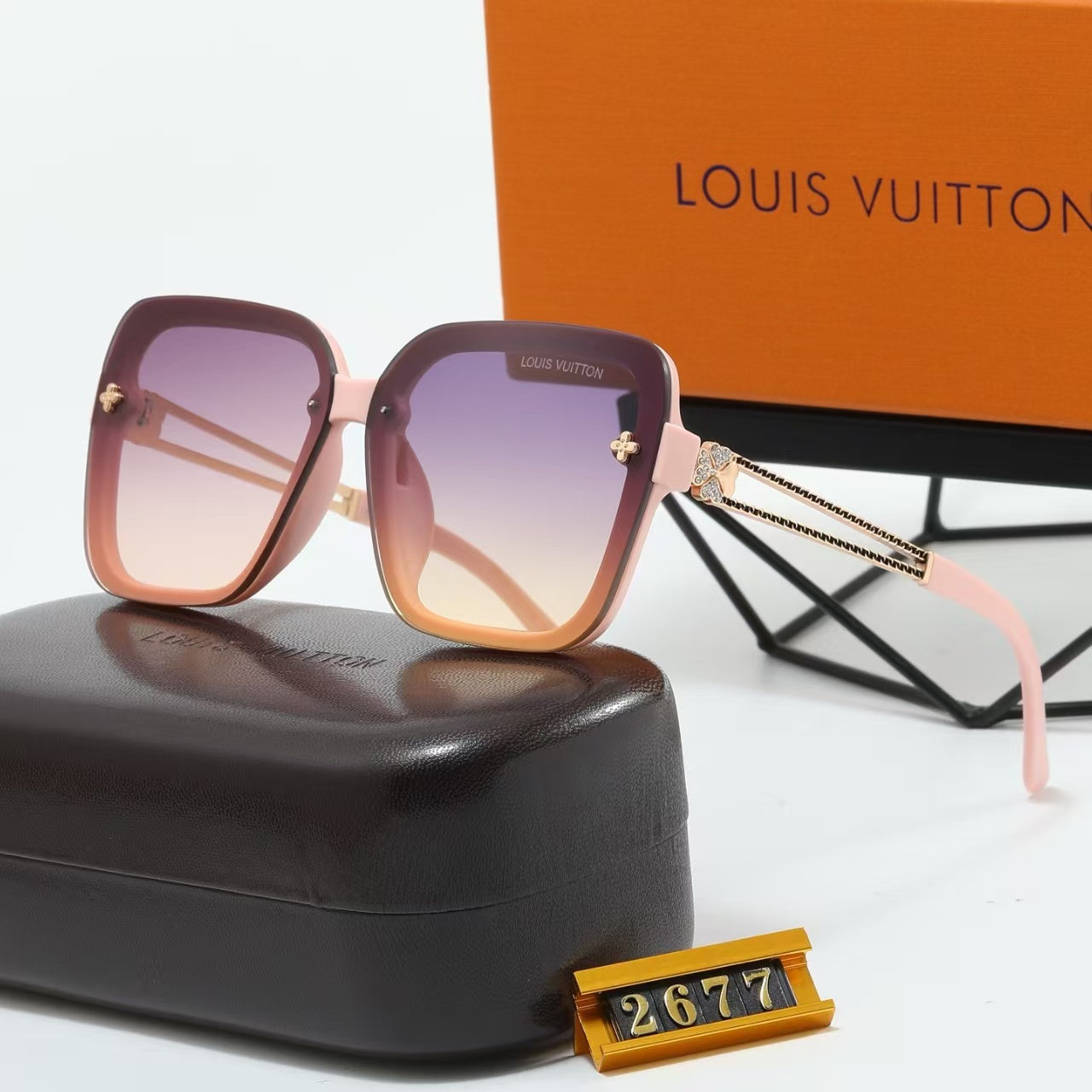 [Luxe]Classic And Stylish Large Frame Sunglasses-With Gift Box