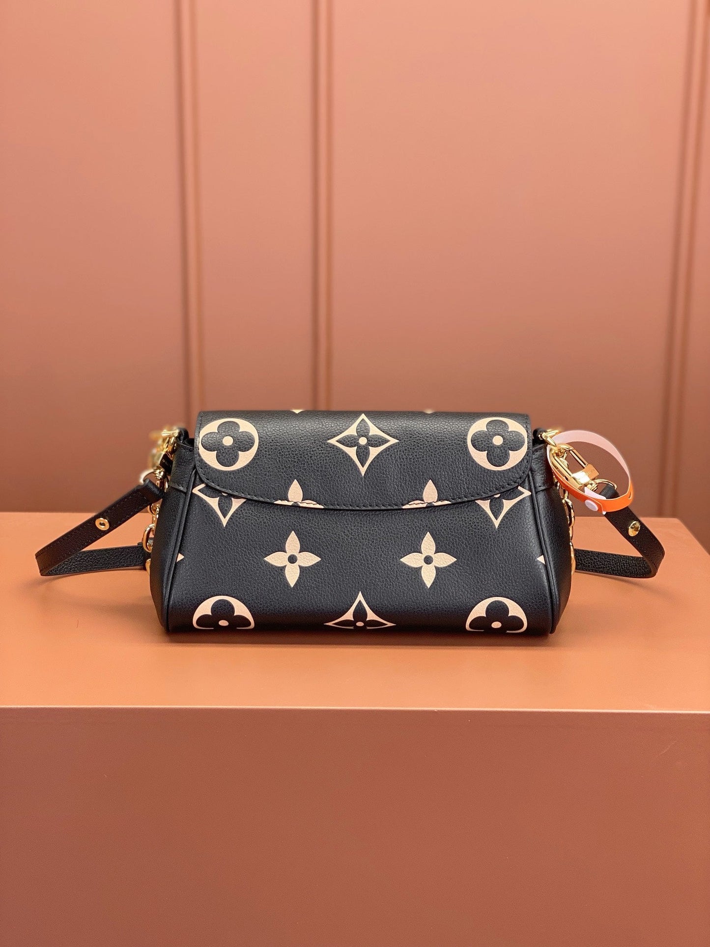 [Luxe]0528 Favorite Bicolour Monogram Empreinte Leather