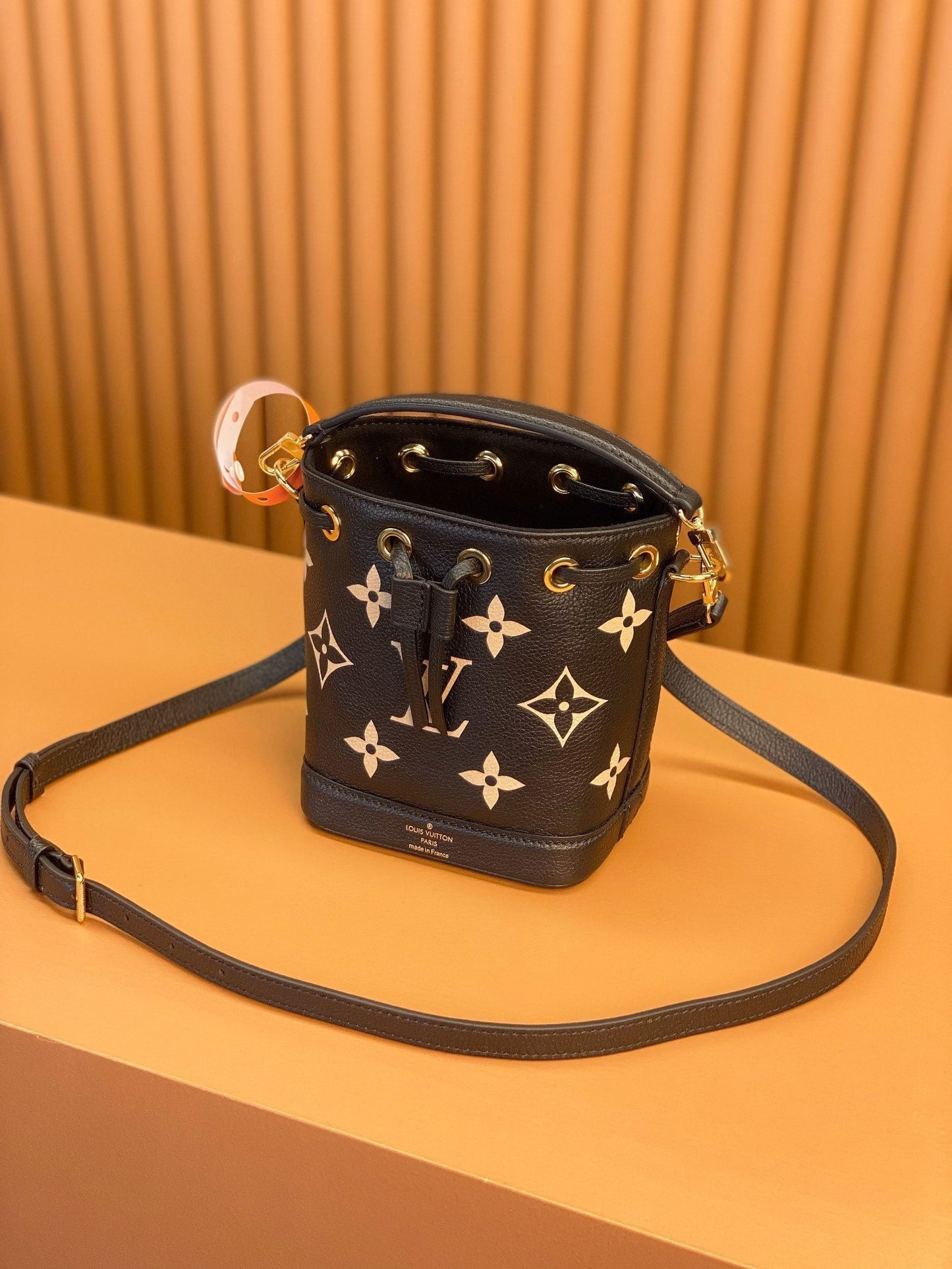 [Luxe]0528 Nano Noé Bicolour Monogram Empreinte Leather