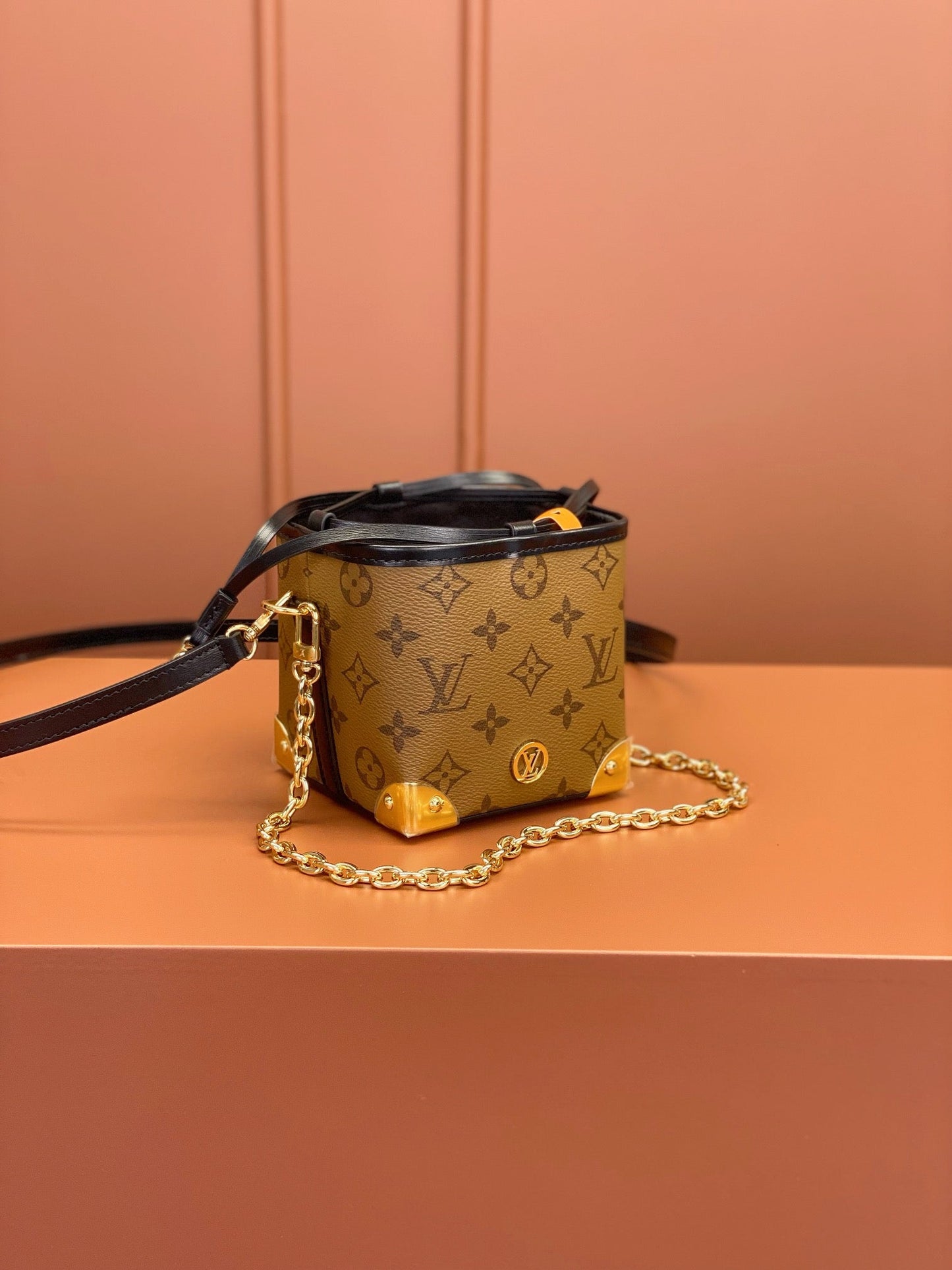 [Luxe]0528 Noé Purse Charms Monogram Reverse
